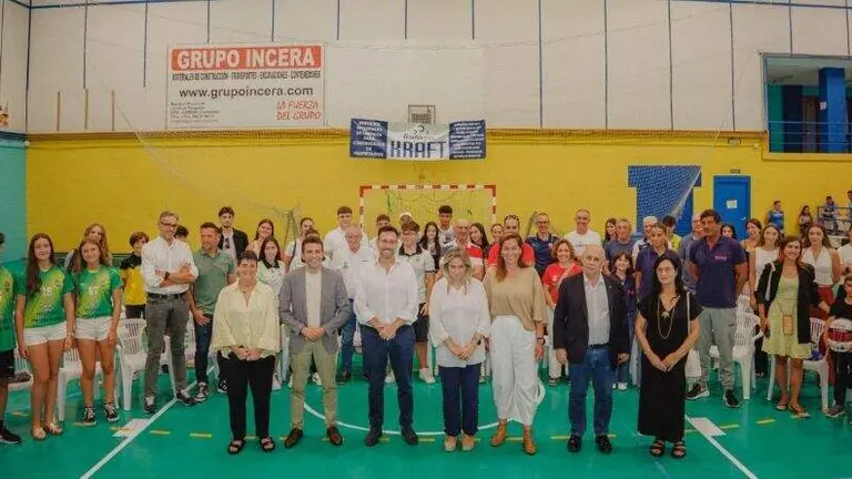 La ministra de Deportes visit&oacute; Colindres.