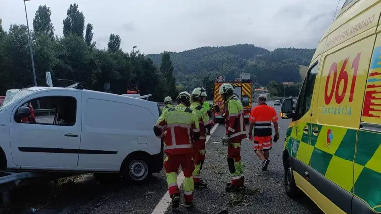 Accidente de circulaci&oacute;n en B&aacute;rcena de Cicero.