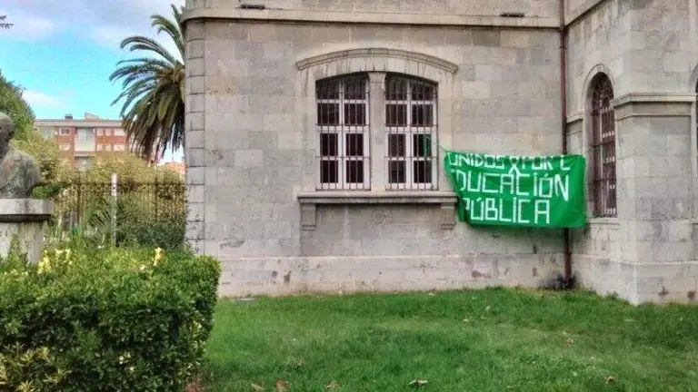 Protesta contra la Consejer&iacute;a de Educaci&oacute;n.