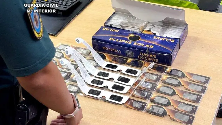 Gafas intervenidas por la Guardia Civil.