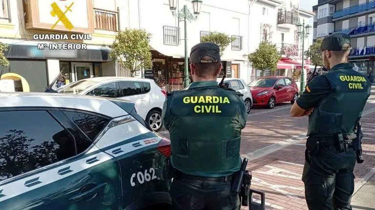 Guardia Civil en Suances.