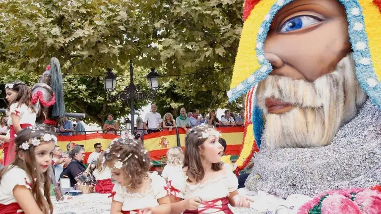 Desfile de la Gala Floral en Torrelavega.