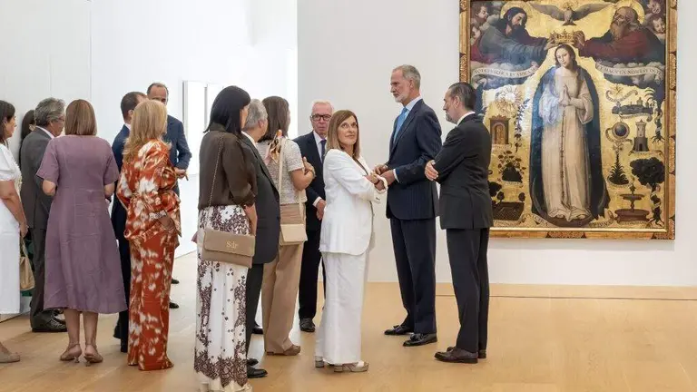 Inauguraci&oacute;n del Faro Santander por las autoridades pol&iacute;ticas y de la banca.