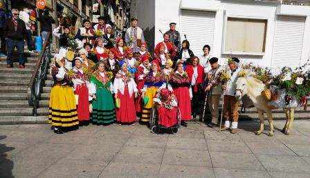 Laredo disfrutó hoy de los cantos tradicionales de Las Marzas.