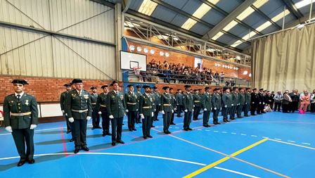 Laredo condecoró a varios integrantes de la Guardia Civil.