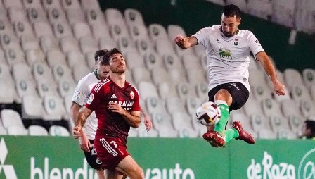 El conjunto cántabro jugará el sábado contra la Sociedad Deportiva Huesca.