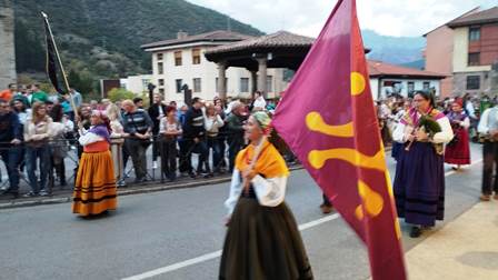 Desfile de la Fiesta del Orujo en Potes.