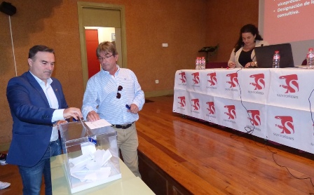 Los afiliados votaron en la elección del Comité Ejecuitvo. R.A.
