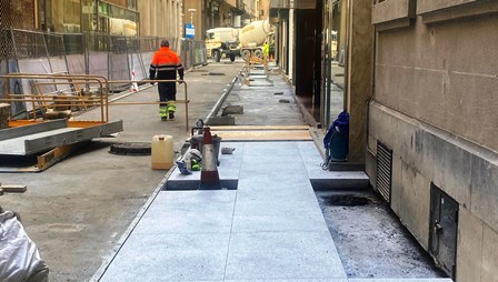 Pavimentación en la calle san Francisco, en Santander.