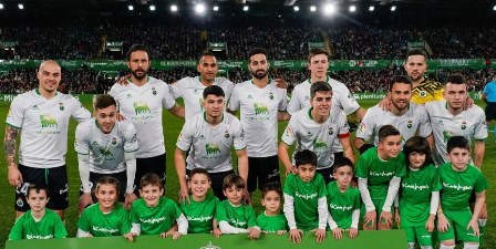 Alineación del Racing ante el Sporting.