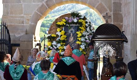 Ofrenda floral a la Virgen de Valencia.