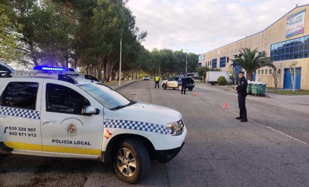 Actuación de la Policía Local de Santoña.