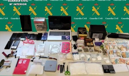 Los agentes registraron varios domicilios en Muriedas.