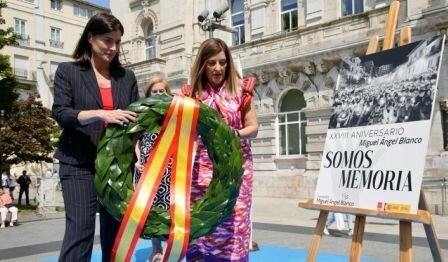 Ofrenda al concejal del PP.