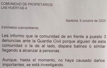 Nota informativa colocada en el portal de la Calle Las Huertas.