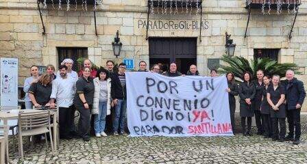 Personal del Parador de Santillana.