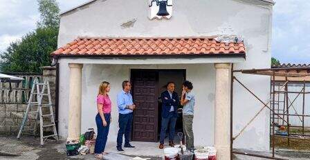 Visita a los trabajos en la ermita de Renedo.