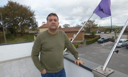 El regidor municipal en el balcón del Ayuntamiento. R.A.