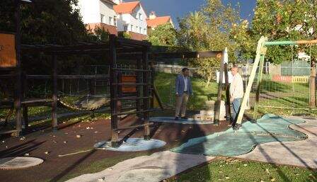 Estado del parque infantil de La Atalaya.