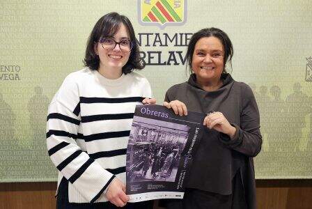 Presentación de la muestra de fotografías en Torrelavega.