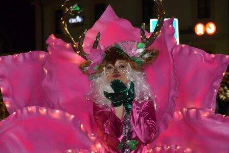 Los desfiles contarán con concursos de disfraces.