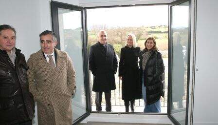 Los políticos conocen el interior de las casas.