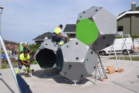 Obras en el parque infantil.