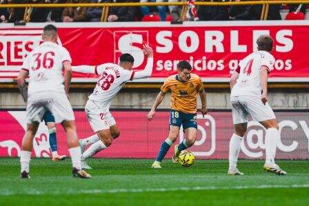 El Racing venció en la recta final.