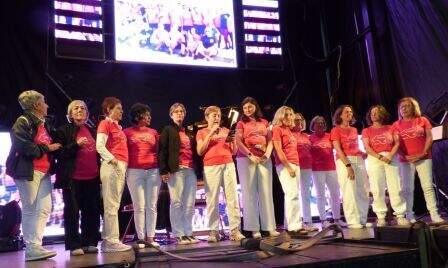 Integrantes de Cantabria en Rosa. R.A.