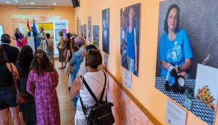 Acto sobre la muestra dedicada a las mujeres.