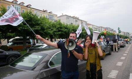 Laura Velasco en la caravana de Santander.
