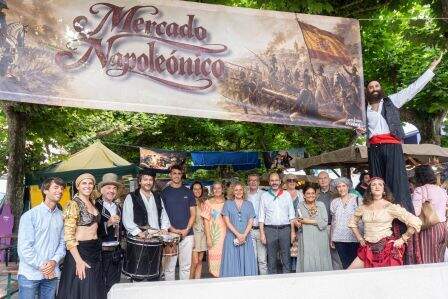 Inauguración con las autoridades políticas.